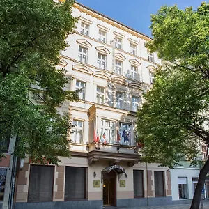 Tyl 4*, Prága Csehország
