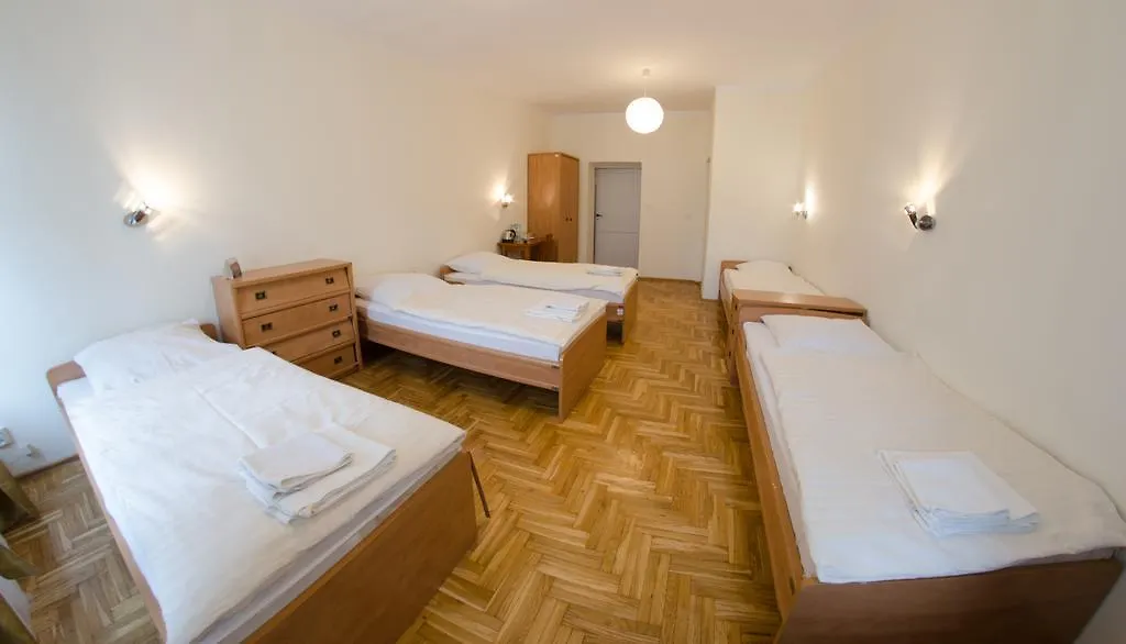 Brama Old City Rooms Kraków 0*,